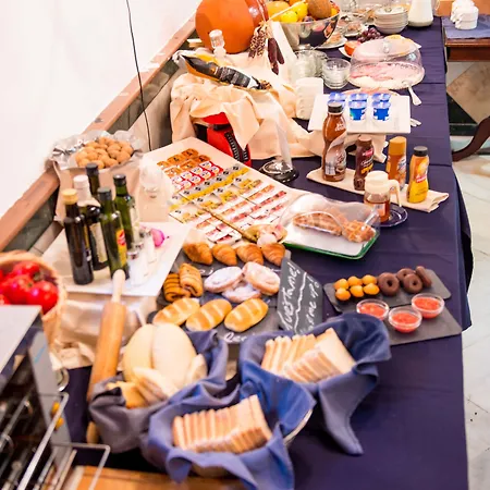 Venecia Gomerez Granada