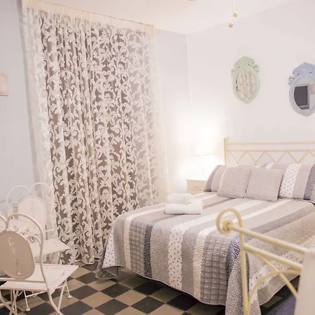 Venecia Gomerez * Granada